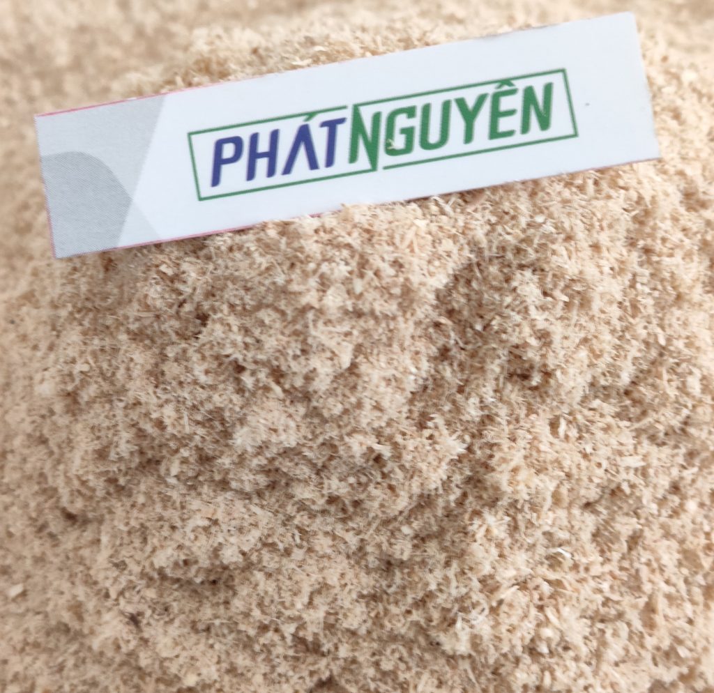 sawdust-and-wood-shavings-in-farming